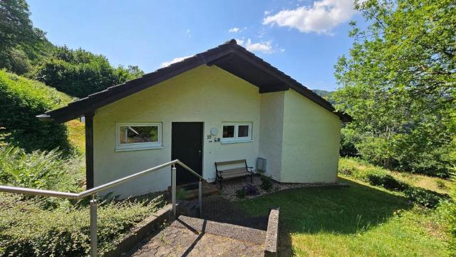 Ferienhaus mit Garten im Naturpark Südeifel