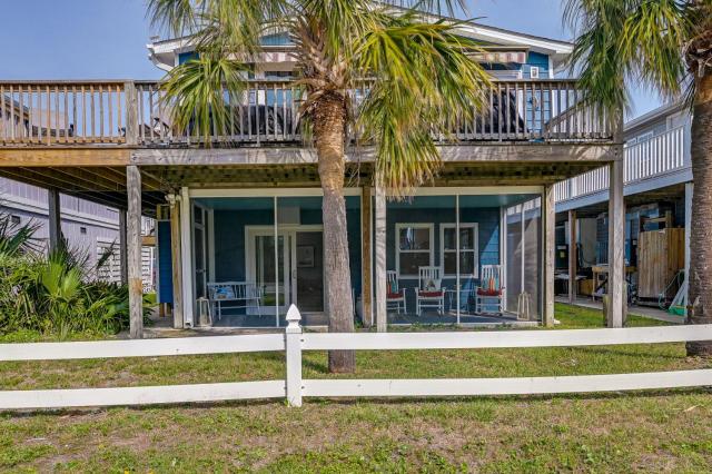 Below Deck Beach House Walk to the Ocean!