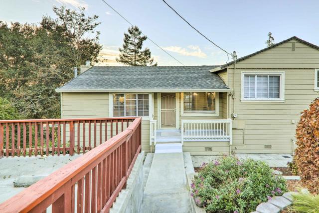 Castro Valley Home with Bay Area Views!