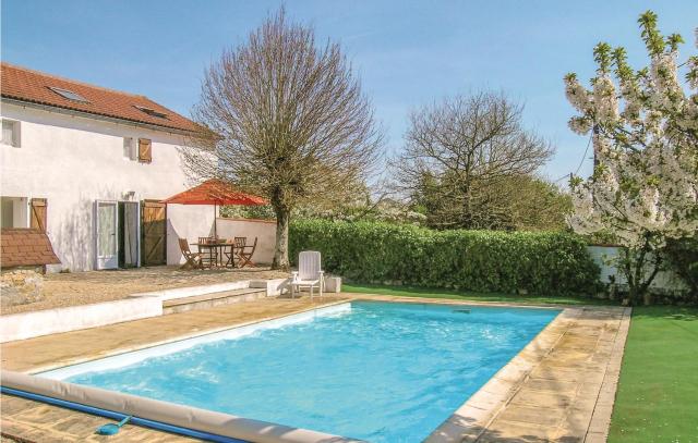 3 Bedroom Beautiful Home In Lhermenault