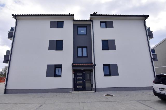 Apartments with a parking space Zambratija, Umag - 21176