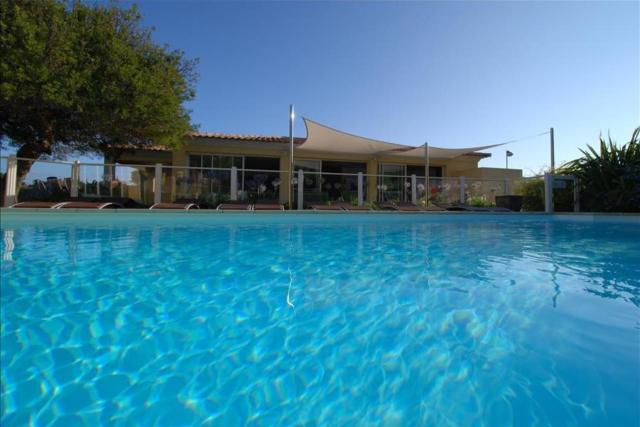 location de vacances figuier avec jardin barbecue piscine chauffée à Calvi