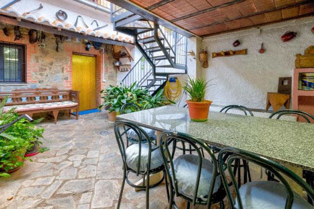 Charming House with Mountain Views in Puebla de Don Rodrigo