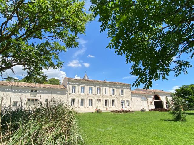 Domaine de Lanis - Maison d'hôtes avec parc et piscine