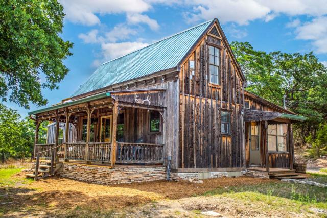 Old Fellow's Farmhouse