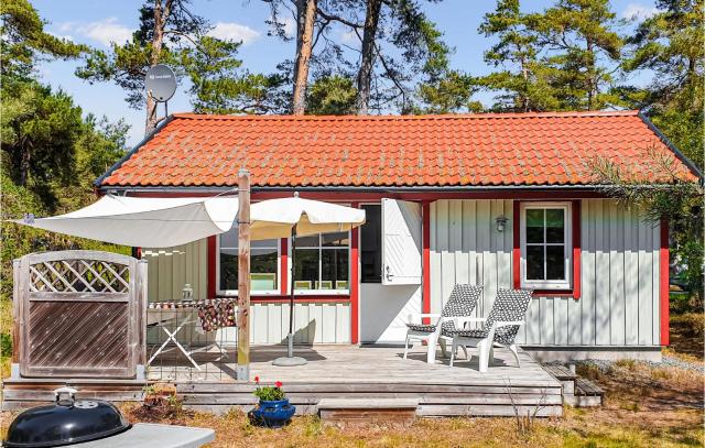 Amazing Home In Löderup With Kitchen