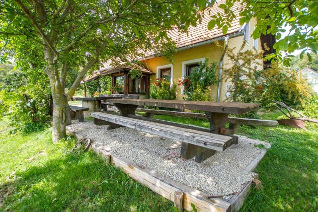 Holiday Home Juričko with private Sauna