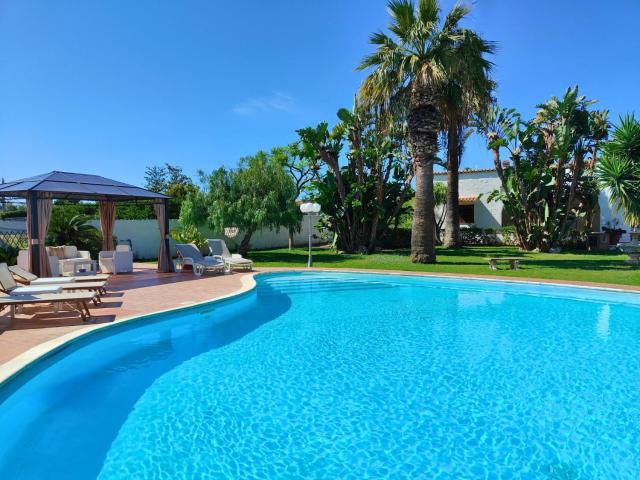 Villa Alfonsa, Fontane Bianche, Siracusa, PRIVATE POOL, 10min from the beach