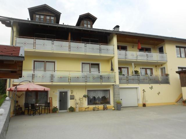 Apartment in the Bavarian Forest with balcony