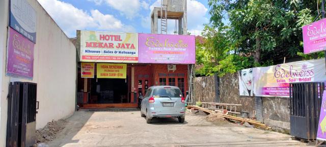 Hotel Keluarga Mekar Jaya Syariah Near UNS Solo