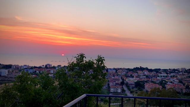 Villa Lida Apartment, in collina con ampio terrazzo e vista mare