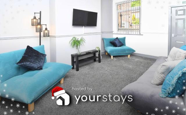 King's Retreat by YourStays - 4 Bedroom House in Stoke-on-Trent