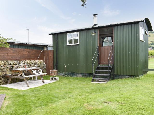 Skipton Shepherds Hut - Dales View