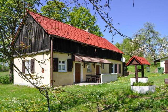 Holiday home with fireplace and private garden