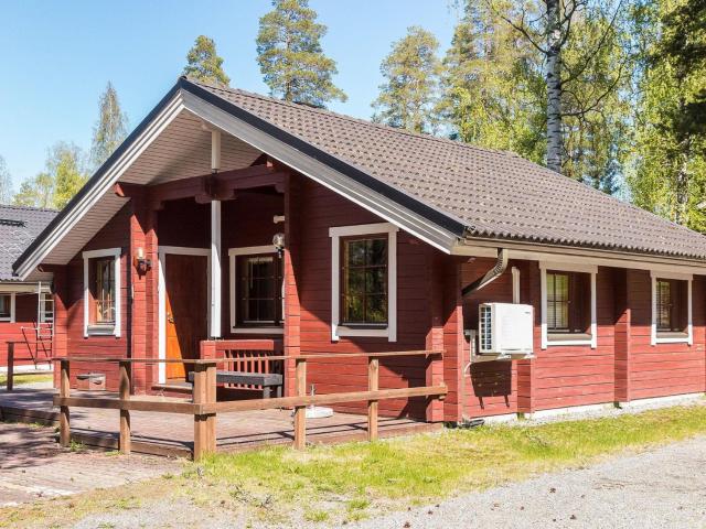 Holiday Home Lomasyväri 810 by Interhome