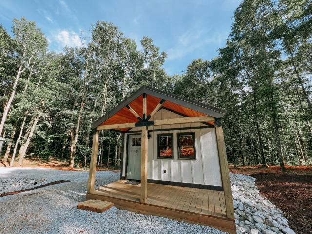 Cabin #9 One Bedroom W Kitchenette