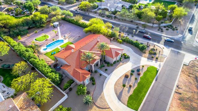 Paradise Valley by AvantStay Expansive Oasis w Putting Green Pool Mtn Views