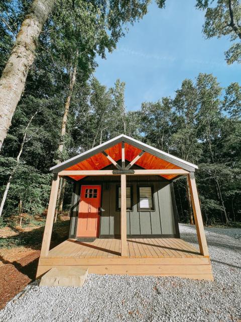 Cabin #10 One Bedroom W Kitchenette