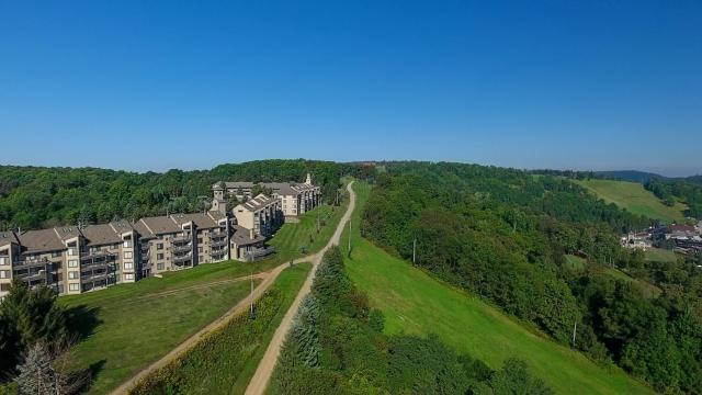 Seven Springs 1 Bedroom Premium Condo, Ski In Ski Out condo