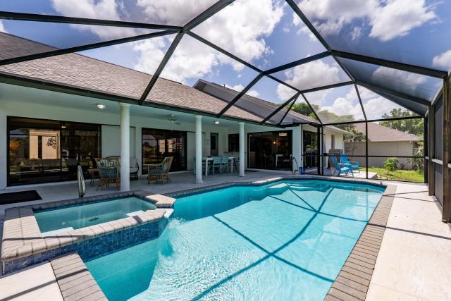 Beautiful Private Pool Home In-between Fort Myers Beach and Sanibel Island home