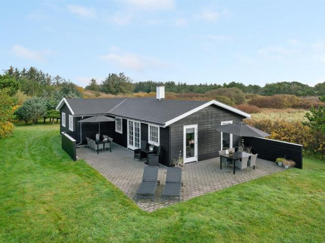 Holiday Home Mata - 700m from the sea in NW Jutland by Interhome