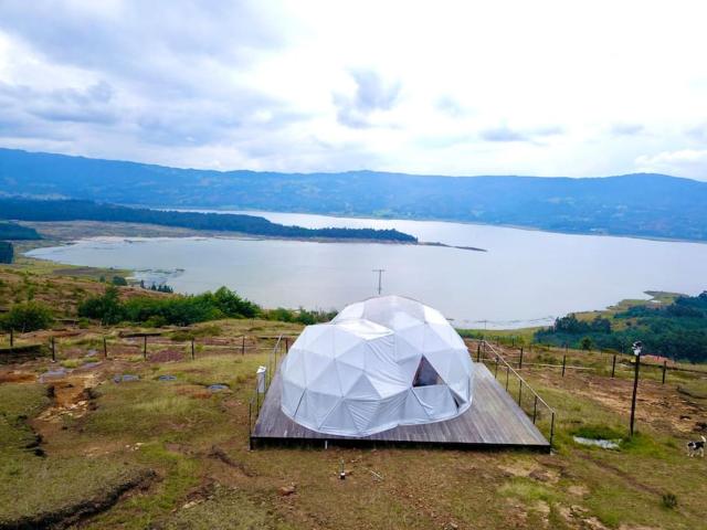 Lujoso Glamping MarQua Spa Guatavita Wifi Cocina