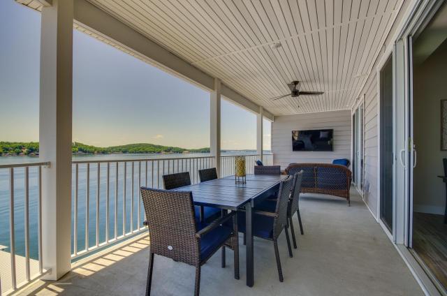 Lake of the Ozarks Condo with Views and Pool Access!