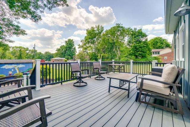 Quiet Old Hickory Home Rental with Deck and Fire Pit!