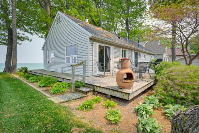 Vibrant Waterfront Vacation Rental on Lake Huron!