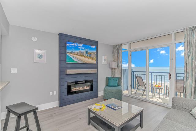 Newly Renovated, Oceanfront, 2 Bedroom Suite - Atlantica 452