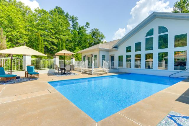 10-Acre Lakefront Home with Pool, Hot Tub and Dock!