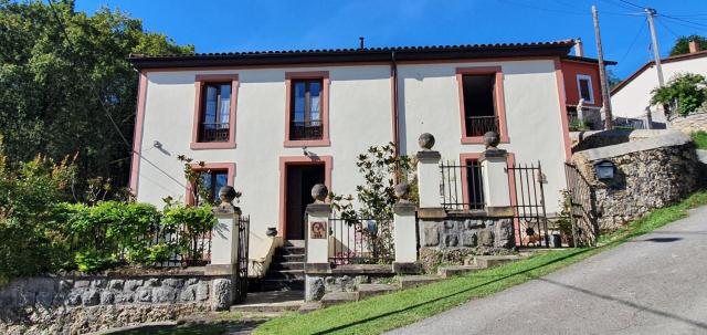 La Casona de La Vega junto a Cangas de Onís