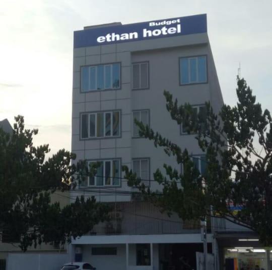 Ethan Hotel Kelapa Gading