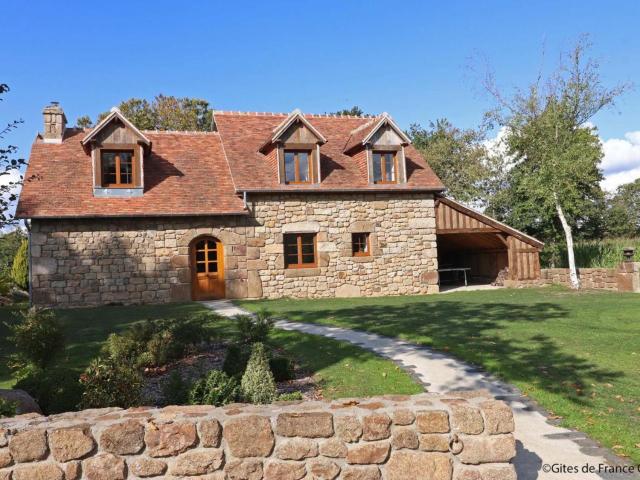 Gîte confortable avec jardin privatif, 4 chambres, étang, animaux, à Céaucé - FR-1-497-6