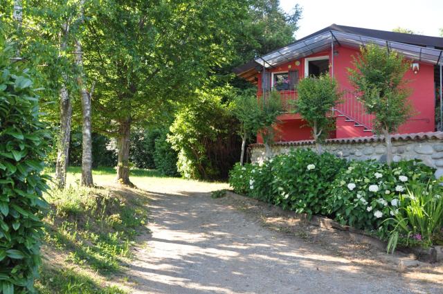 la casa rossa nel bosco