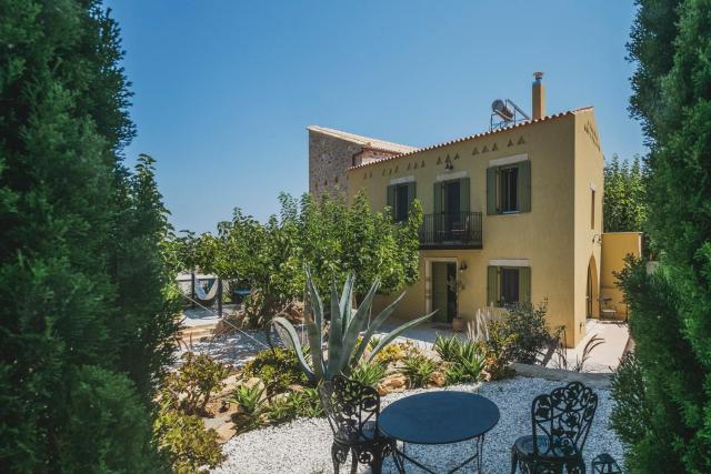 Casa Olea - A Venetian era Home with Courtyard