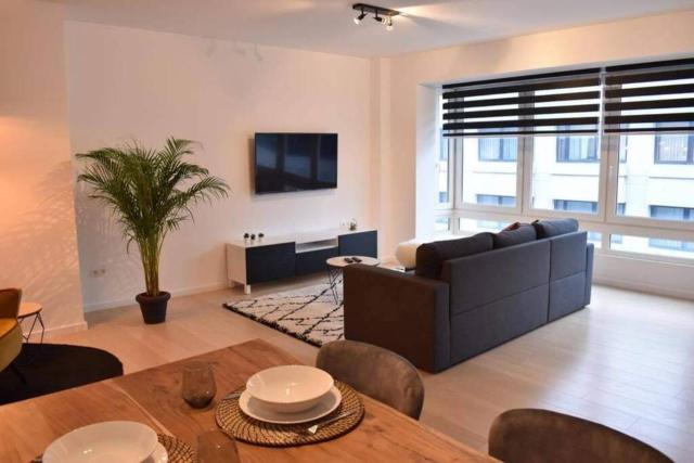 Vernieuwd appartement op 200m van de zee