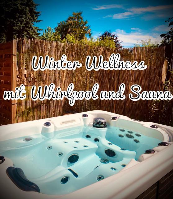 GartenLoft mit Outdoor Whirlpool und Garten