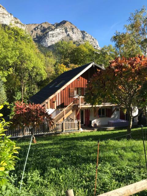 Superbe T3 neuf en bord de rivière près d'Annecy