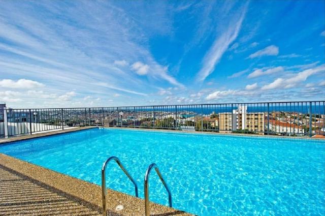 HolidayRento Bondi Beach Ocean View Rooftop Pool