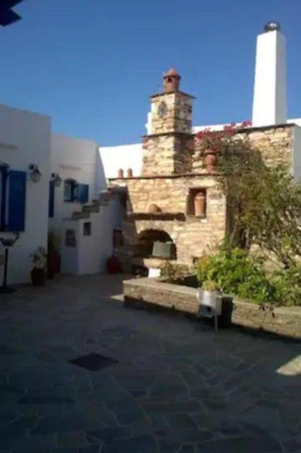 Apartment in the center of Artemonas, Sifnos