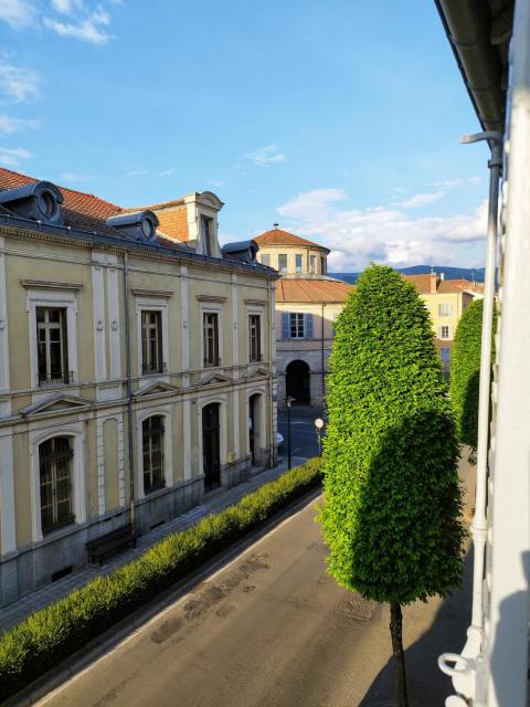 Chaleureuse maison de ville à côté de la mairie ronde