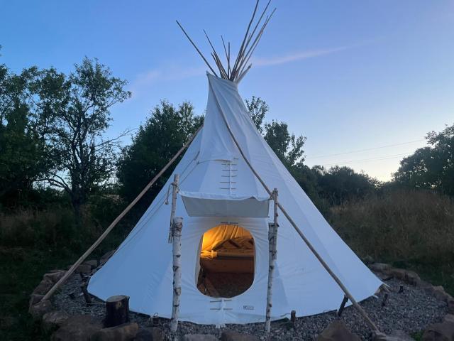 Romantic Wildlife Tipi Teepee Tomnatic Bihor Romania Apuseni