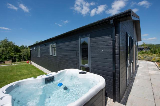 Clover Lodge, 32 Roadford Lake Lodges, Lifton