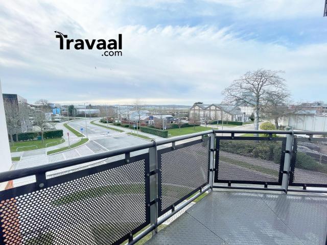 Travaal.©om - 2 Bed Serviced Apartment Farnborough