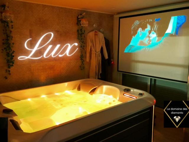 Lux, chambre spa privatif Valenciennes