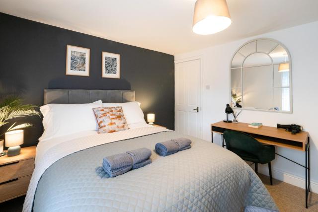 Stunning 2-bedroom home in city centre with Wi-Fi!