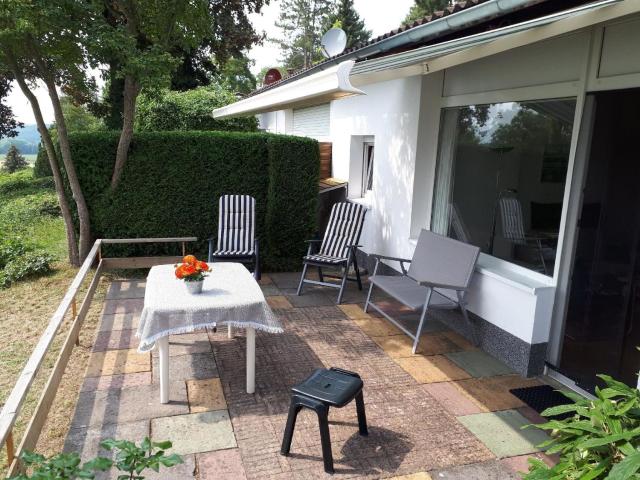 Schönes Ferienhaus mit Terrasse und Garten