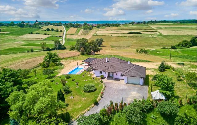 Lovely Home In Krizevci