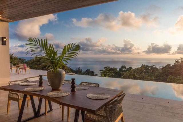 RESOL Secluded Ocean-view luxury in the Jungle